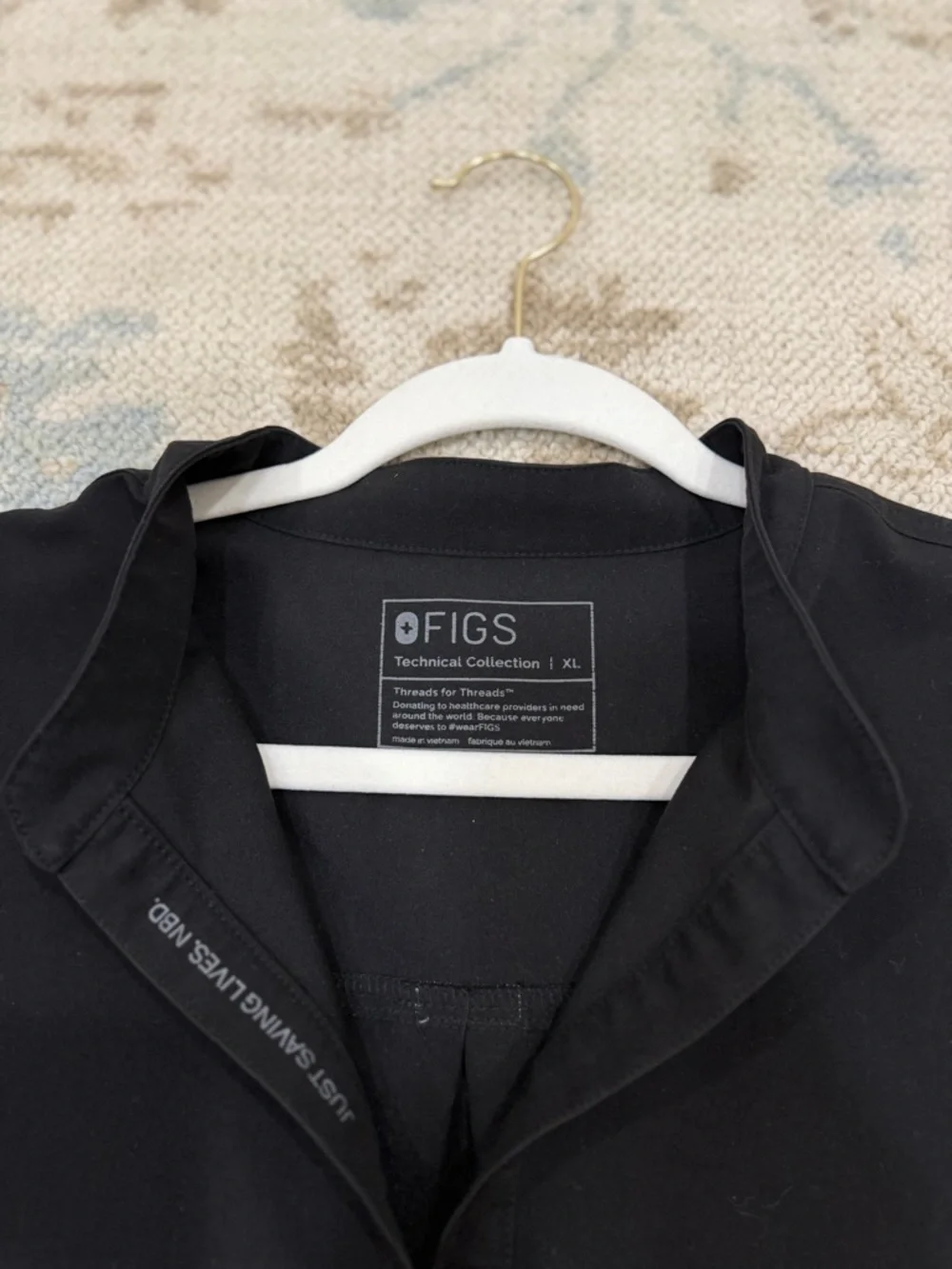Figs Womens Rafaela Oversized Scrub Top - Picture 4 of 5